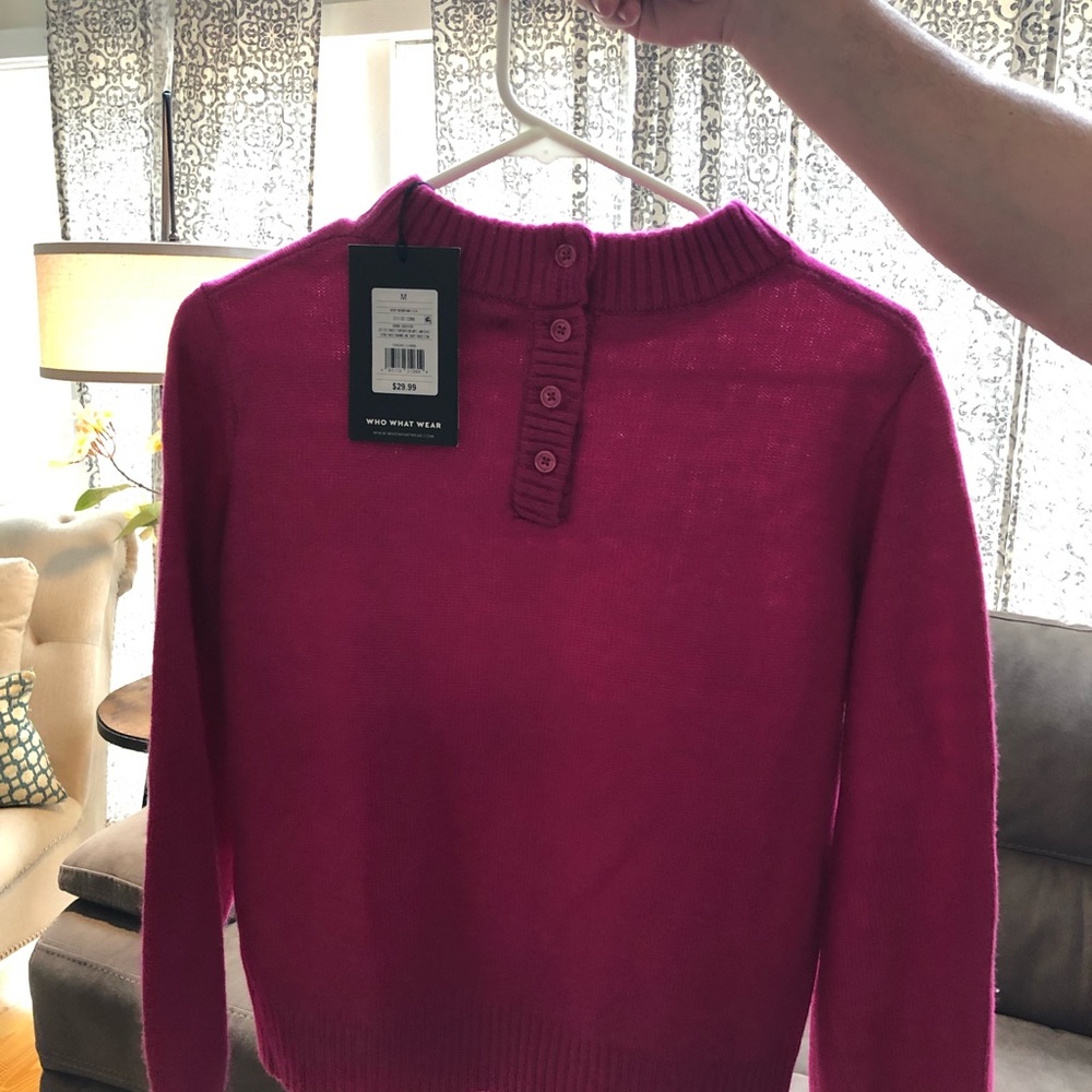 NWT 🛍crop sweater in a beautiful fuchsia shade. - Picture 4 of 5